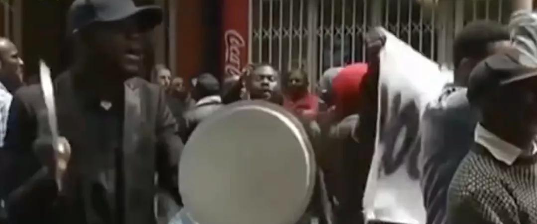 南非全国进入灾难状态的场面,南非大事件