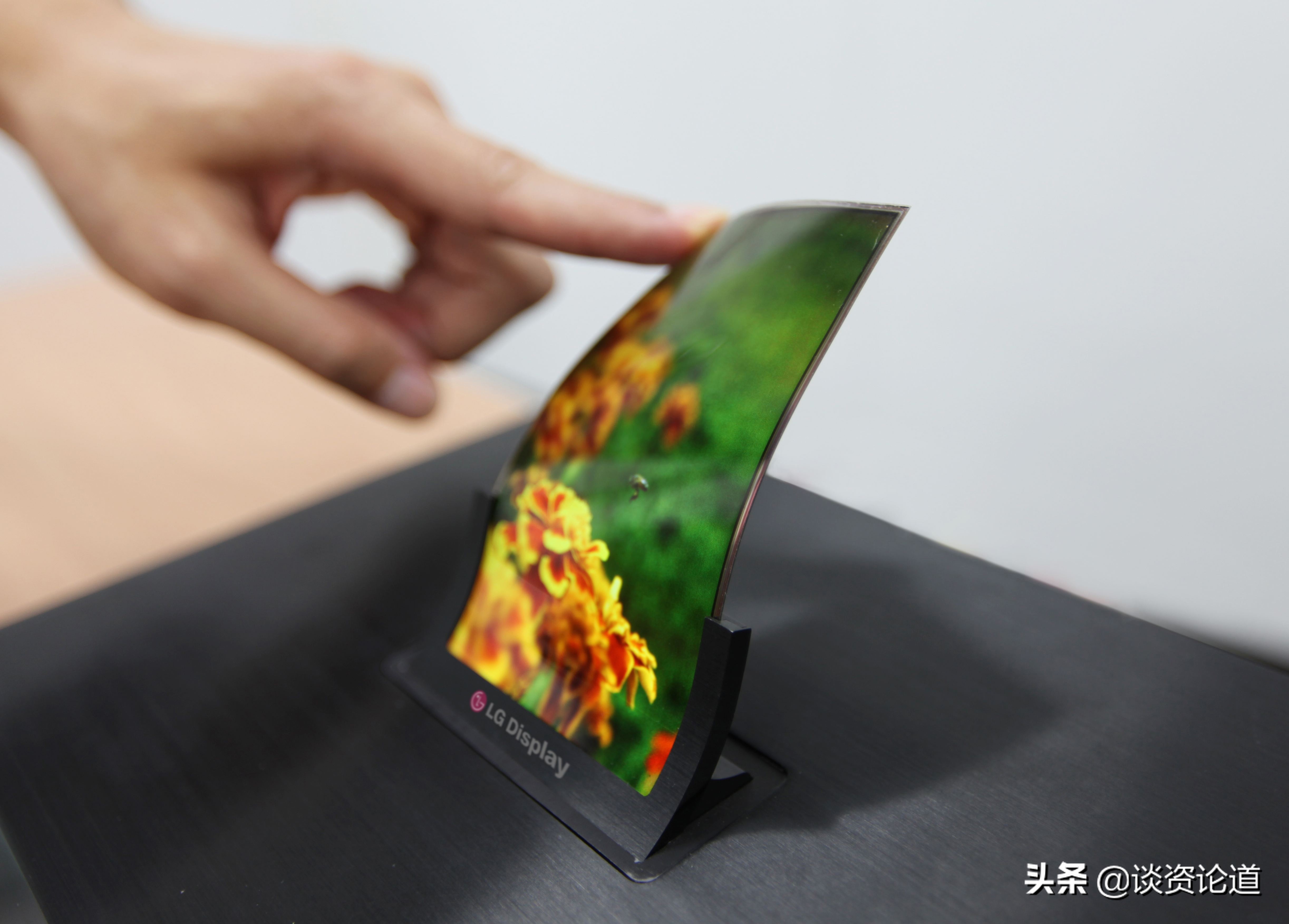 OLED和IPS屏有什么区别,oled屏幕和ips有什么区别