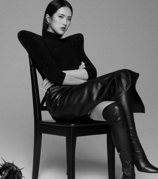 哇喔，小公主是怎样做到生图和精修图一模一样，网友：一样难看