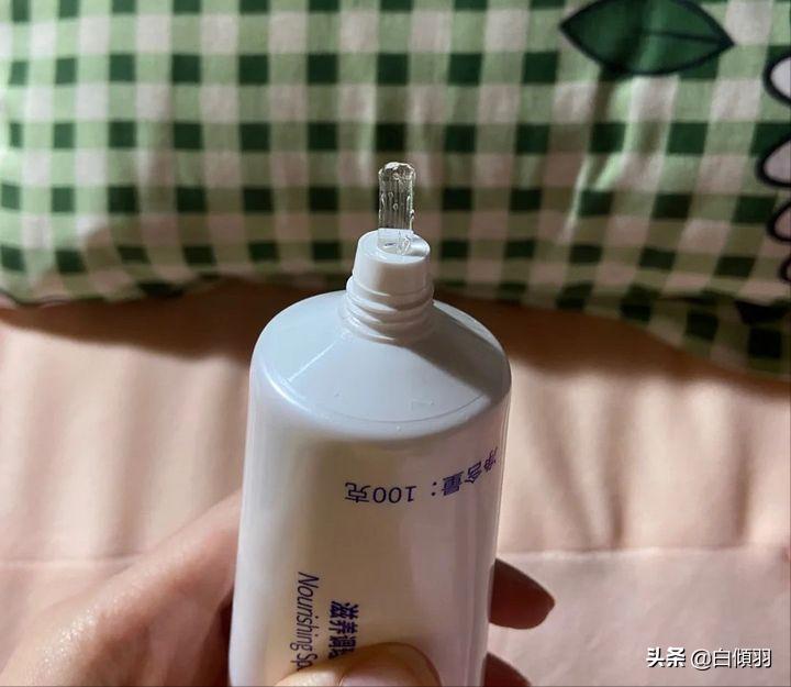 红肿痘痘不疼了但是还是有包,红肿痘痘摸着软软的一直不冒白头