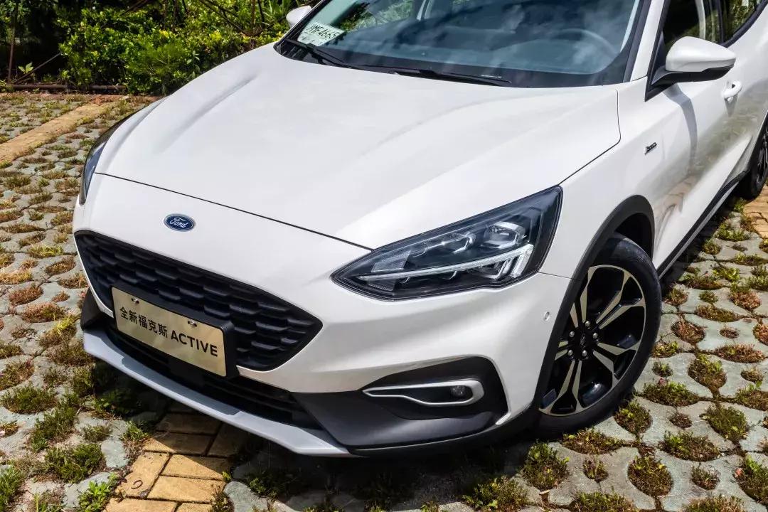 试驾福克斯rs越野,试驾测评福特福克斯最新款