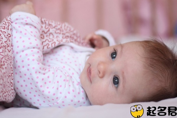 2022女孩起名简单好名字三个字,起名女孩好听的名字古风四字