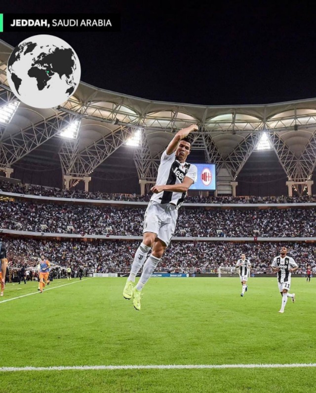 关于足球的壁纸c罗,足球巨星c罗精彩时刻图片