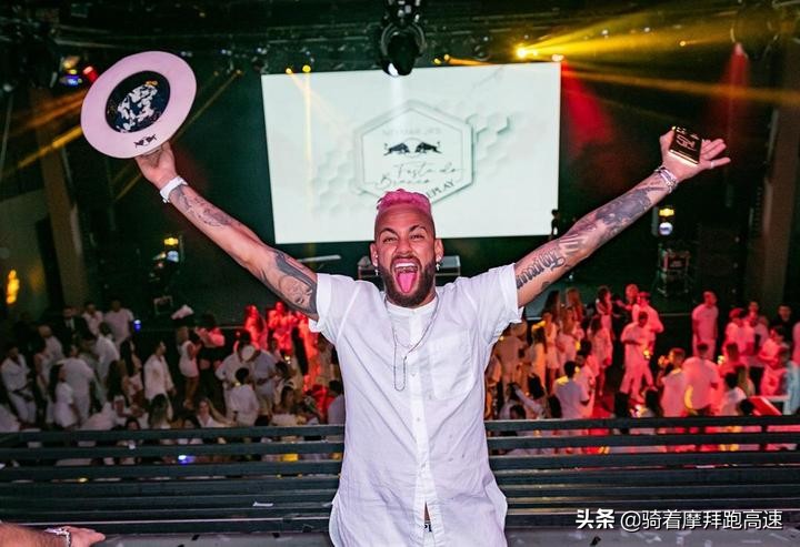 球场的战士,球场上的战士