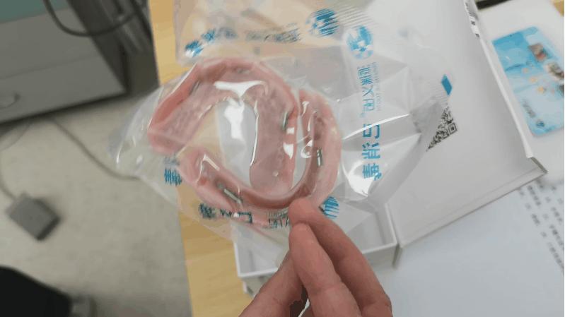 种植全口假牙价格多少,种植上下半口假牙得多少钱视频