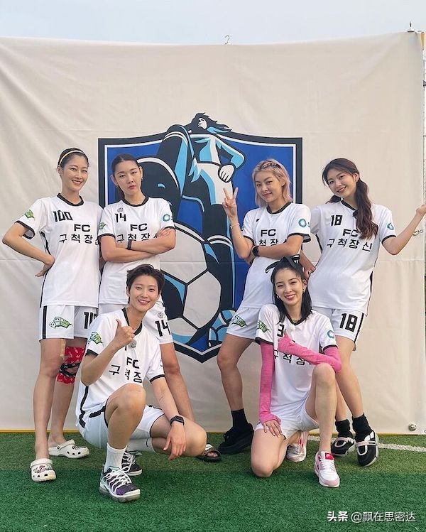 韩国明星近期上脚鞋款一览2021年王炸突然被曝光