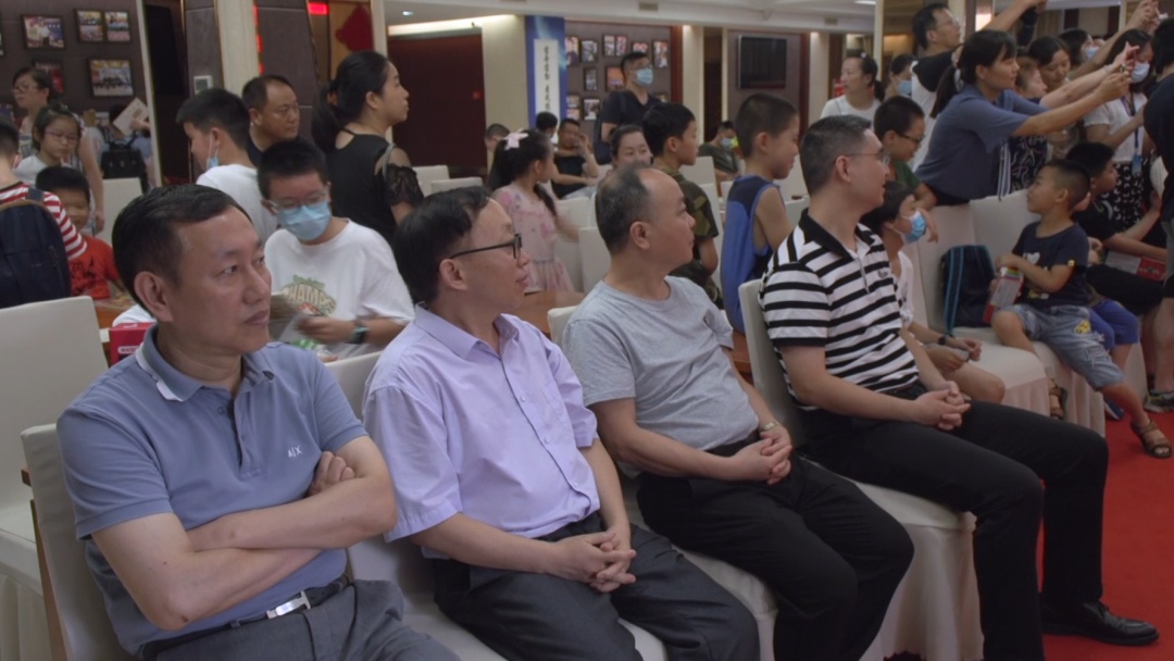 「教育社区」“棋观世界，培育非凡人生”走进成都棋院