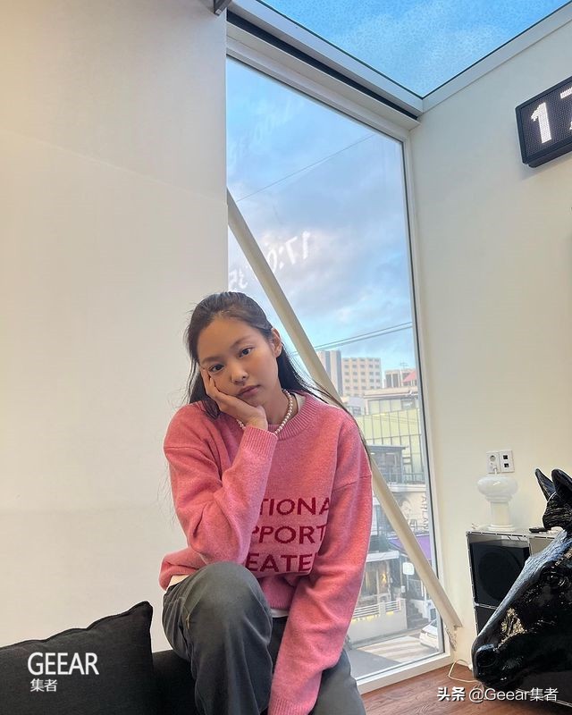 jennie毛衣同款,jennie红色香奈儿毛衣同款