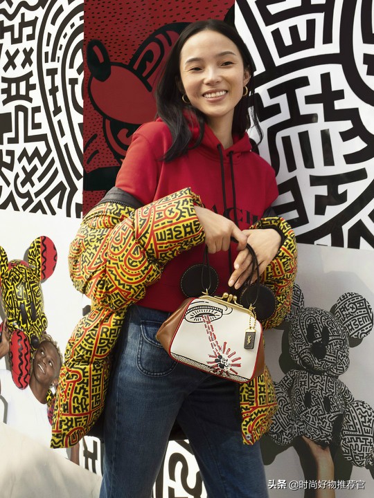 coach日记刺绣联名款,coachdisney联名包粉色