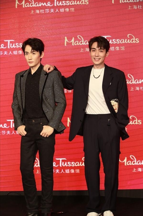 朱一龙白西装造型太帅了,朱一龙白西装造型好绝