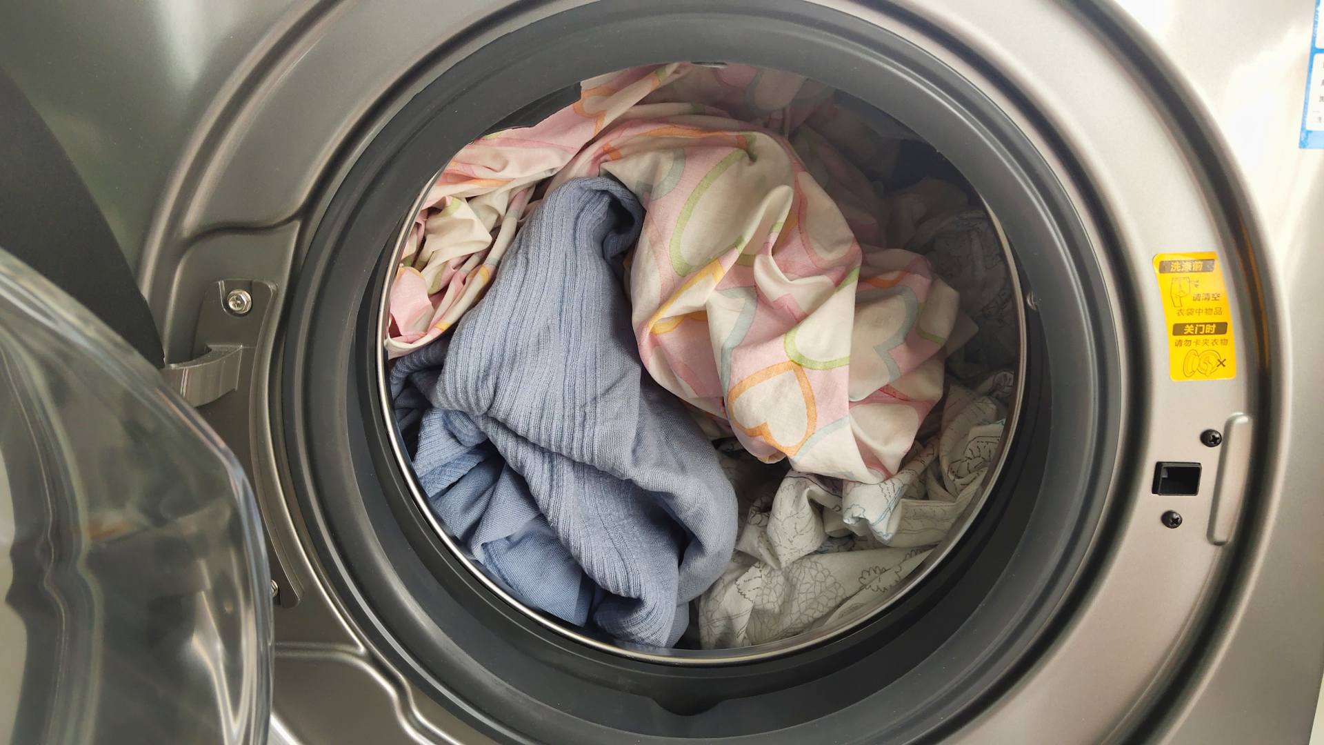 洗烘套装真的能烘干完直接穿吗,选对洗烘套装让衣物护理事半功倍