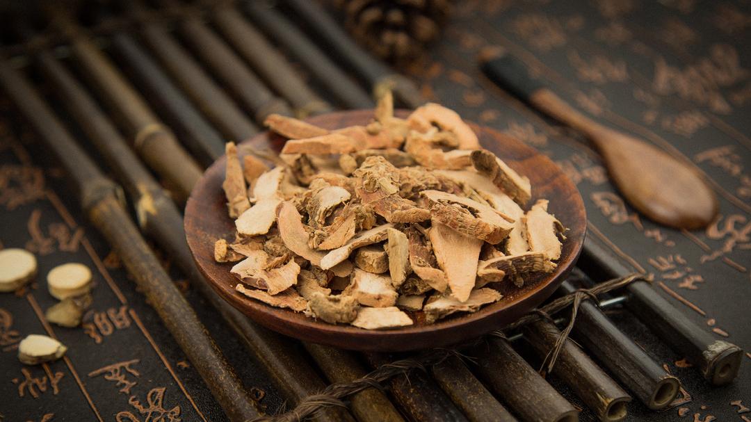 *霜砒**能治疗癌症？别不信！*霜砒**的提取物已用于临床