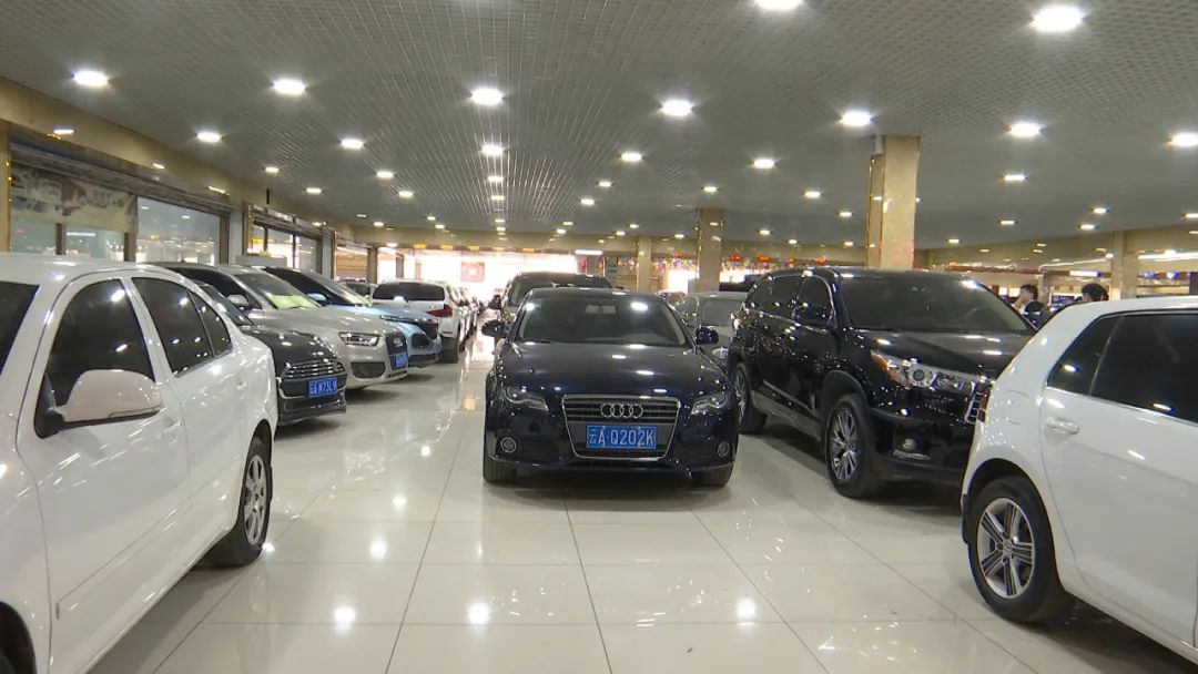 自己买的车被别人卖了,奥迪车被朋友借走5万卖了