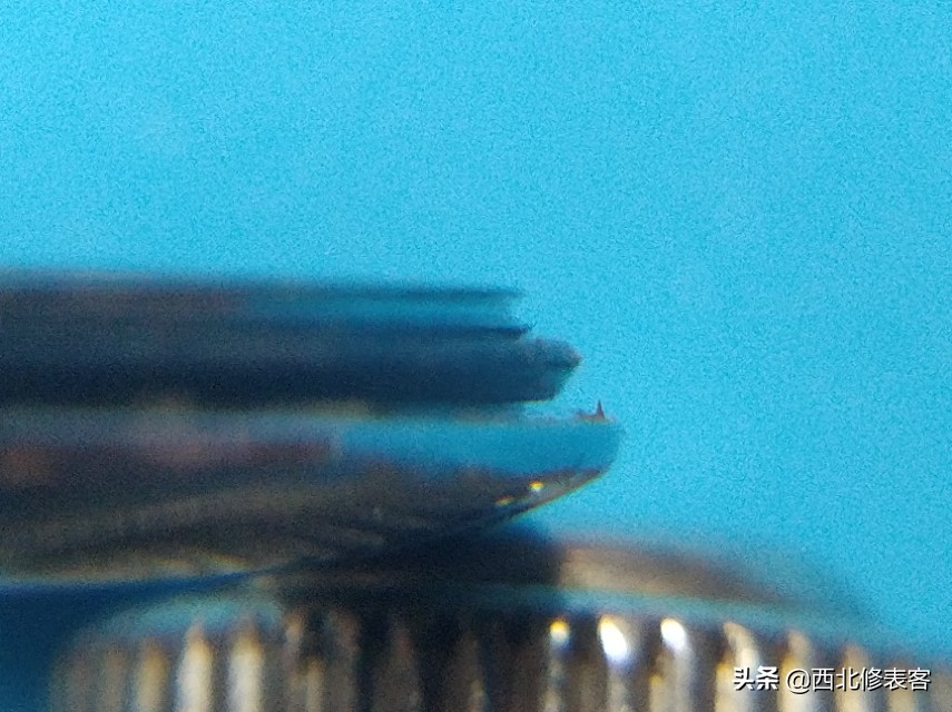 fila手表后盖怎么打开,电子手表后盖盖子怎样打开