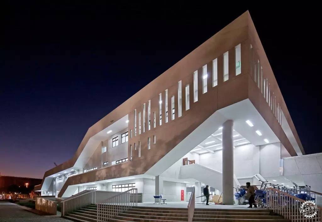 中国十大建筑最美大学,中国最美的十个学校环境