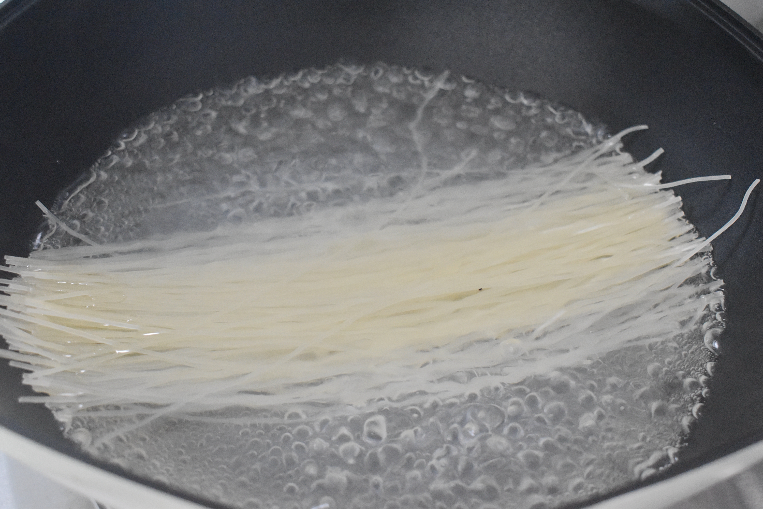 米粉这样煮比螺蛳粉还美味,怎么煮一碗米粉好吃