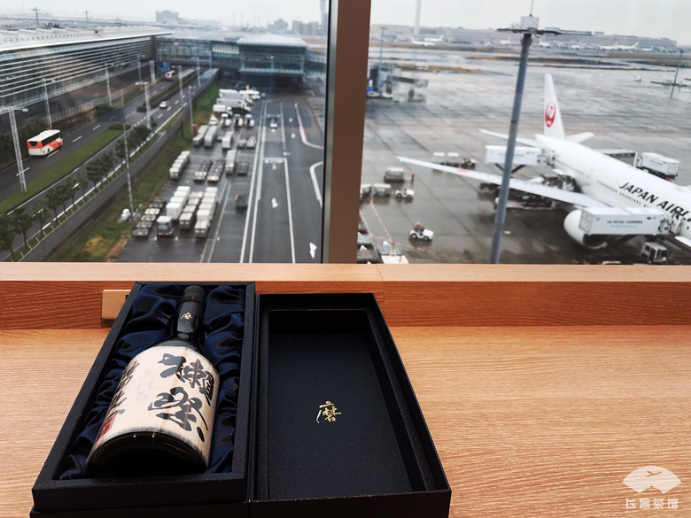 日本航空超级经济舱和经济舱 (日本五星航空公务舱)