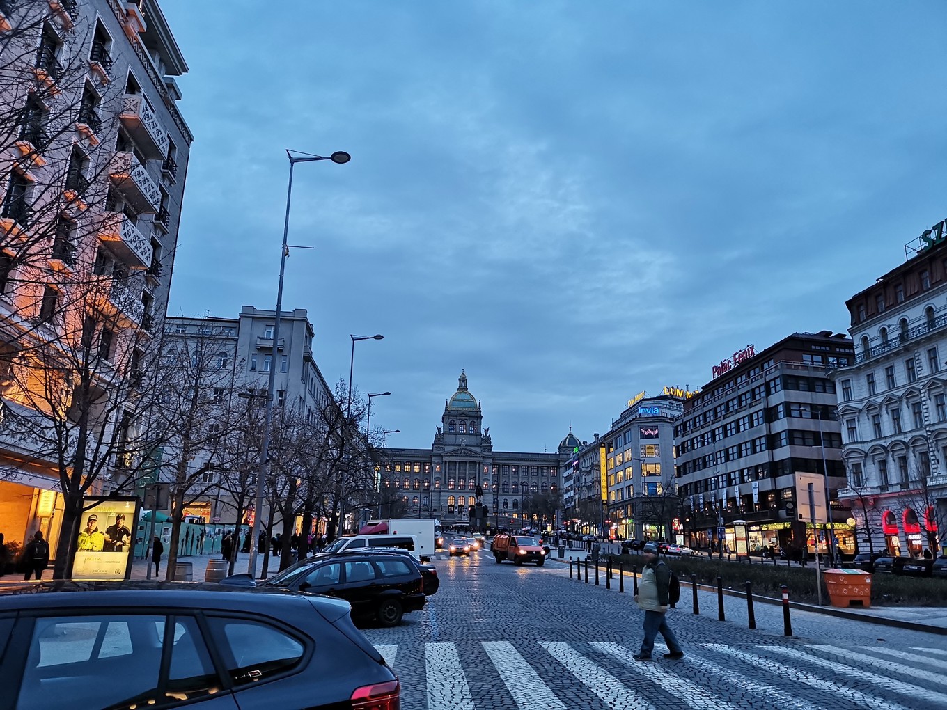 中欧美景美食自驾之旅在CK小镇亲手制作皮具纪念品