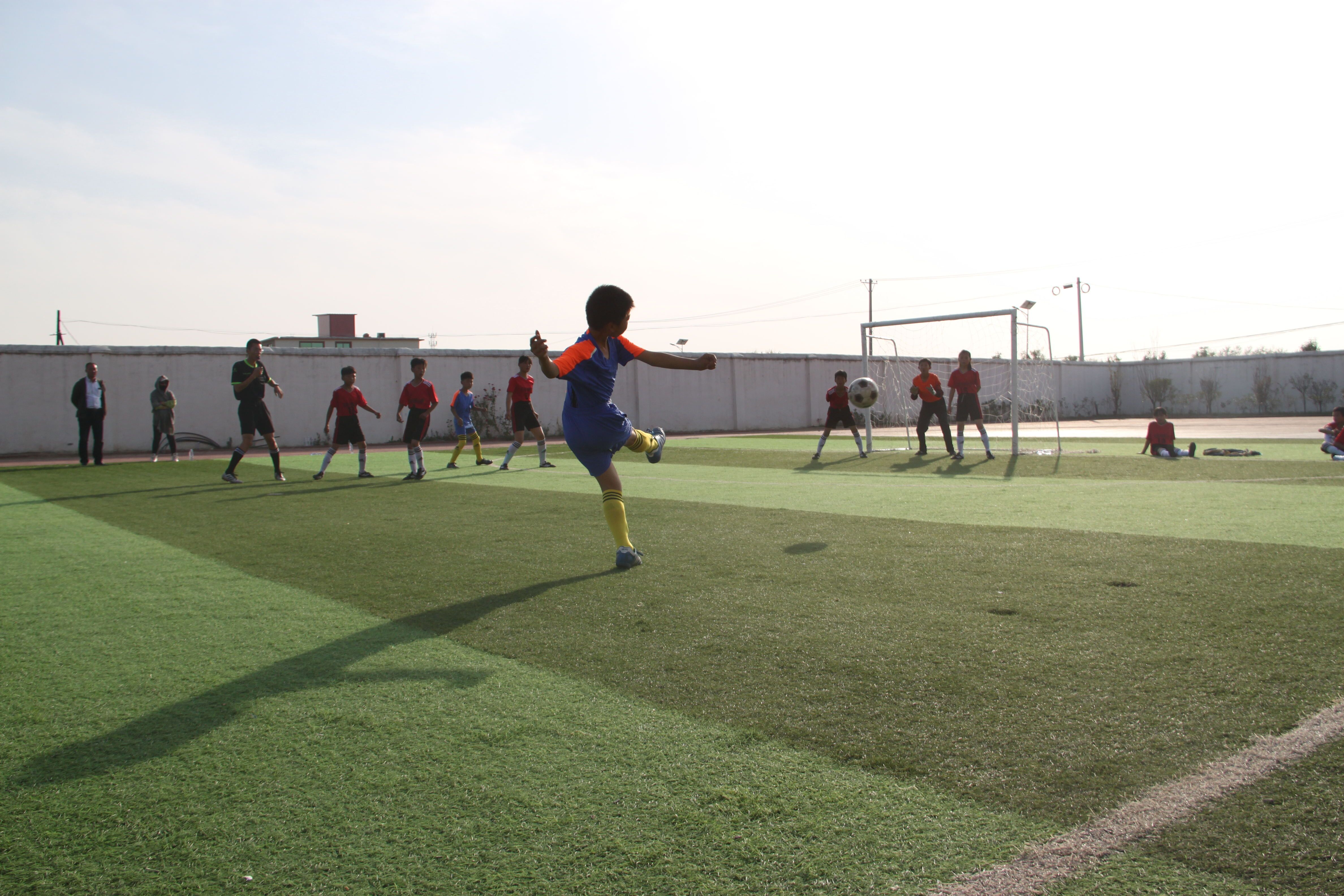 阜阳朱寨镇中心小学足球比赛,阜南中学足球比赛视频