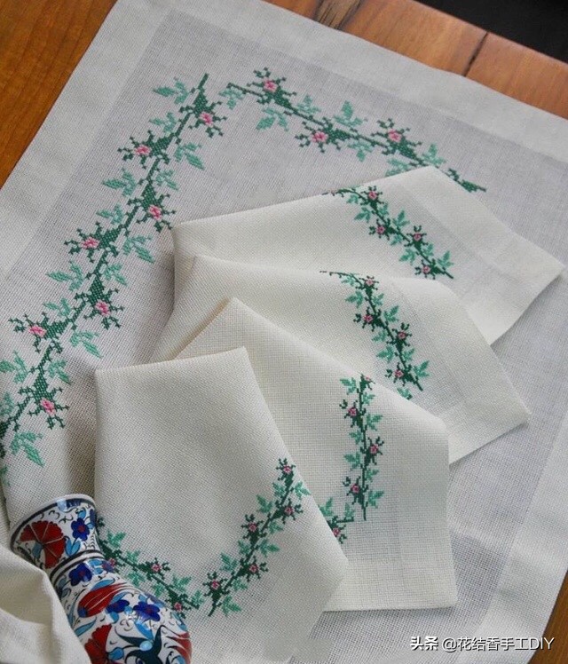 十字绣美丽的画,十字绣美丽花边