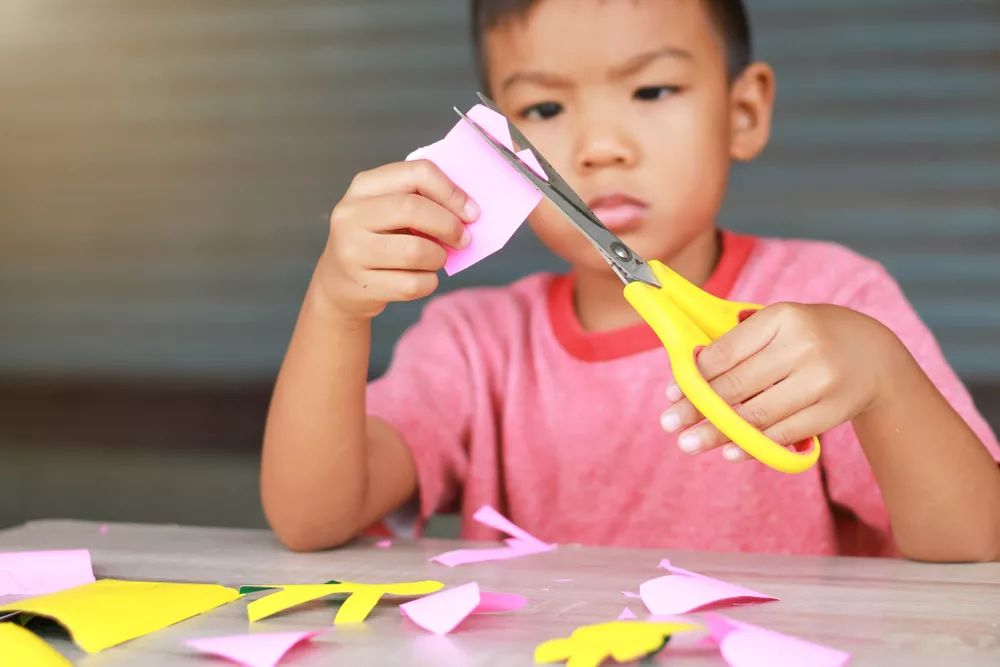 孩子写作业很慌但是又写不快,孩子写作业慢不会写怎么办