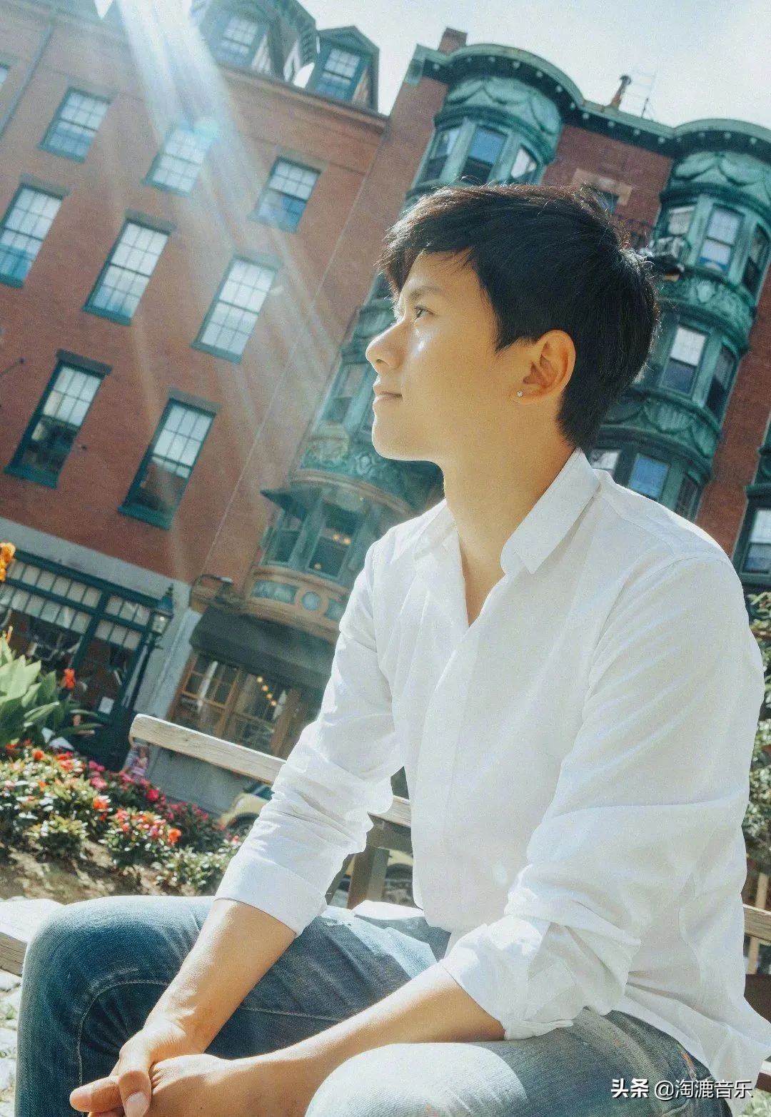 张杰出道16年零绯闻,出道15年的张杰有多强