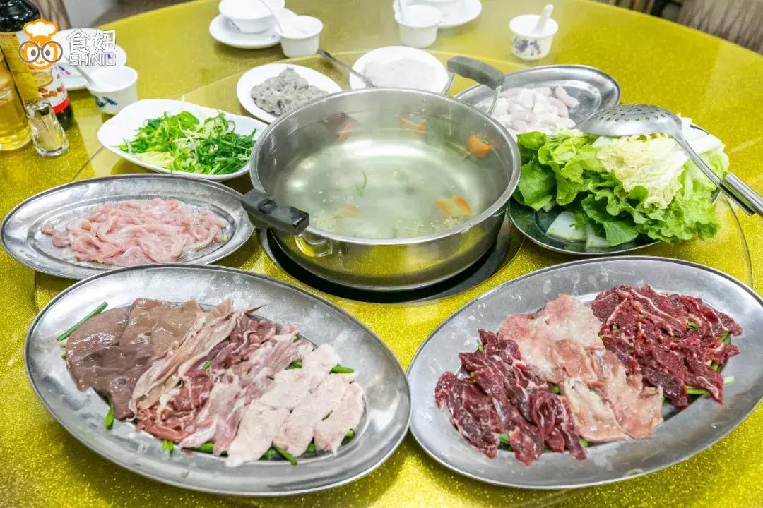 10年，它凭一锅清水，成为边炉界一霸！