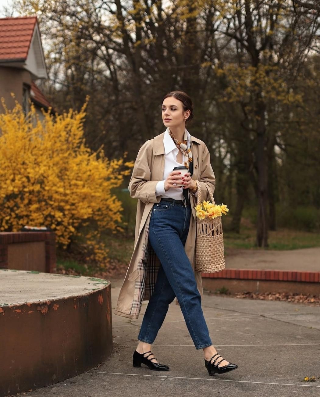 越简单穿搭越高级,越简单的穿搭越考验身材