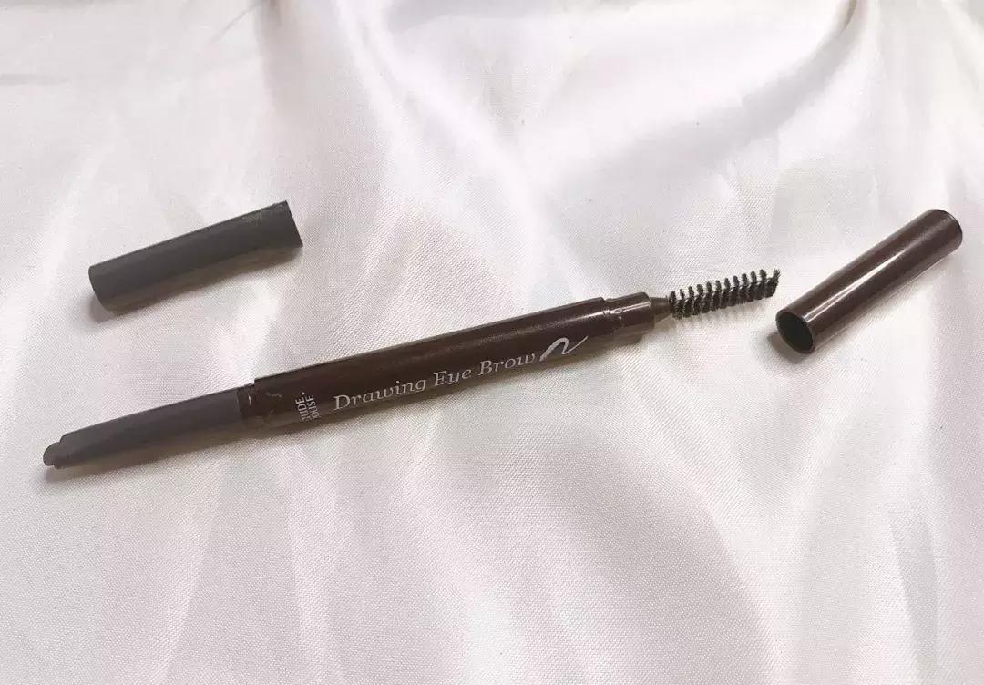 最流行的眉笔画出来特好看,便宜好用能画出根根分明的眉笔