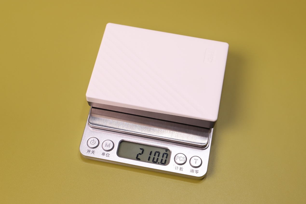 西部数据wd1tbusb3.0移动硬盘评测,西部数据机械移动硬盘随行版评测