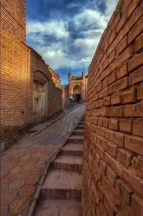 新疆喀什到巴基斯坦需要怎么过去,喀什通巴基斯坦公路