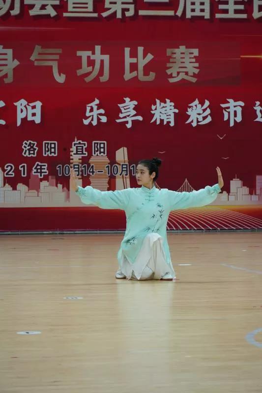 第十四届健身气功比赛视频,全民健身运动会健身气功比赛