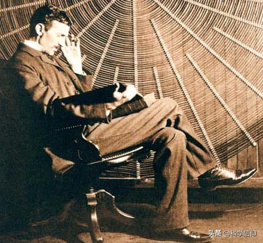 交流电和直流电是怎么产生的,谁发明的直流电和交流电的区别