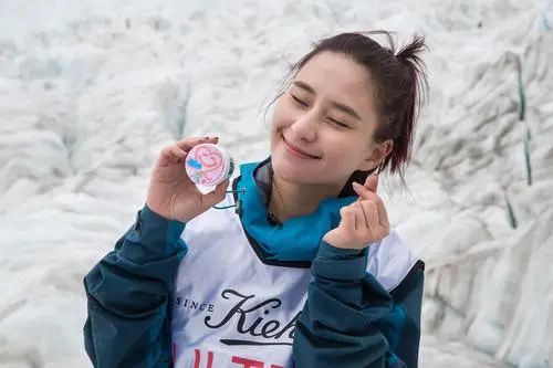 赌王唯一一个没有上过大学的女儿,赌王两个儿女近况