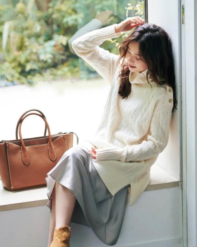 同色系一周穿搭,3秒学会超简单同色系穿搭