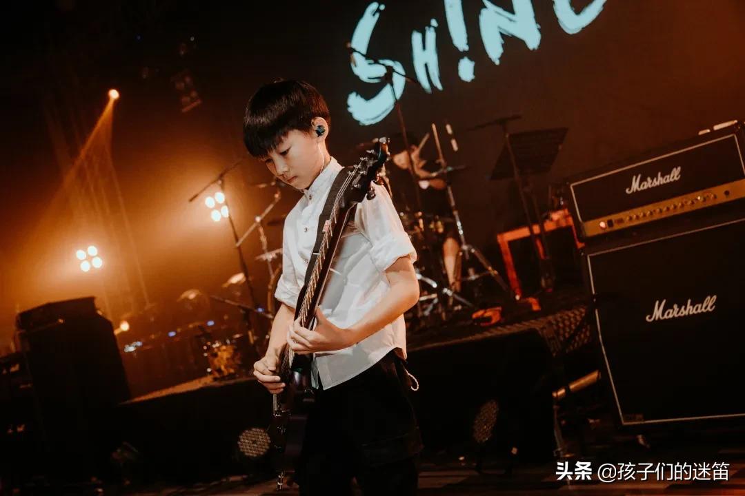 和自己偶像合作是种什么样的体验,当偶像的真实感受