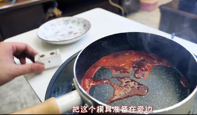 女神节将至，小伙把女友全部口红融化成一支，那些直男送的沙雕