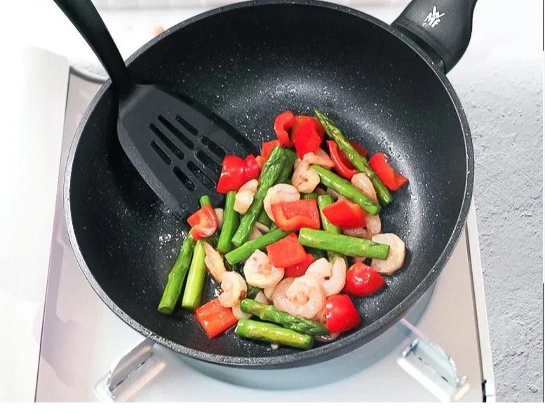 陶瓷平底锅好还是麦饭石平底锅好,麦饭石平底锅和陶瓷平底锅哪个好