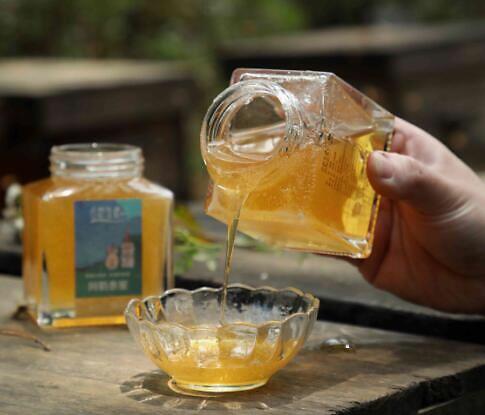 蜂蜜几年过期怎样辨认真假蜂蜜,怎么鉴别蜂蜜是过期还是变质