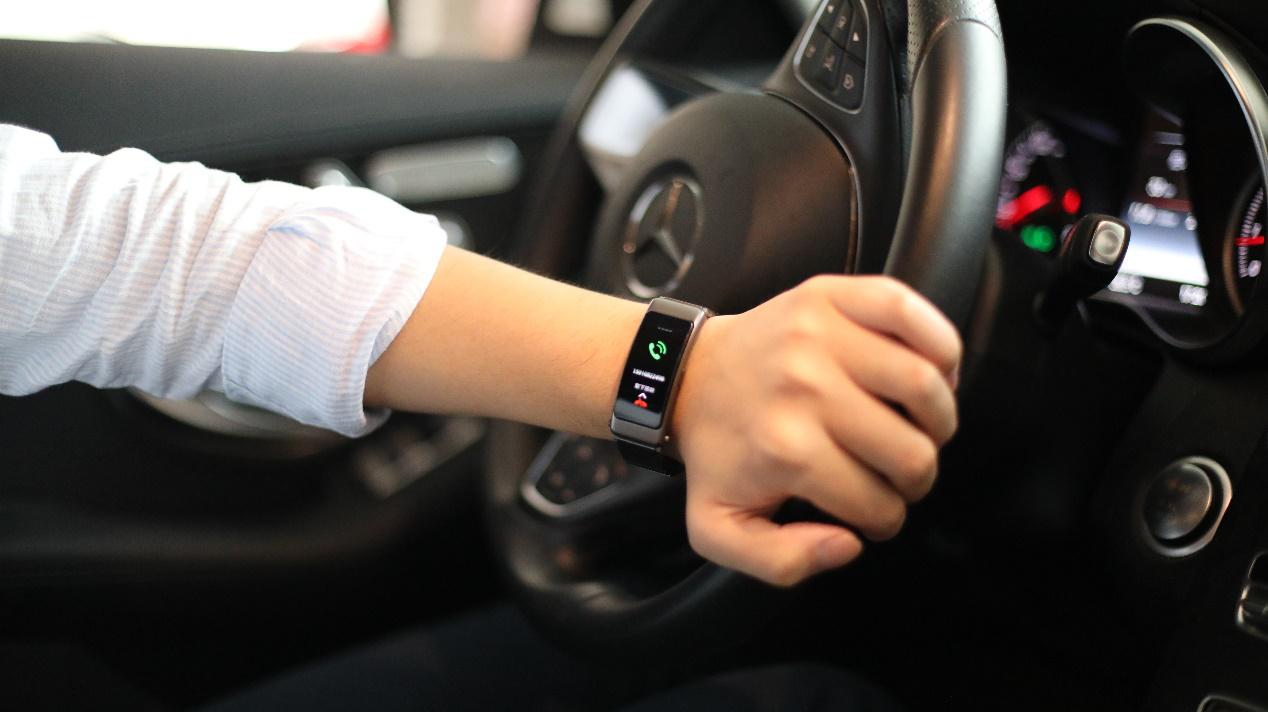 华为手环b6介绍演示,华为手环b6日常使用