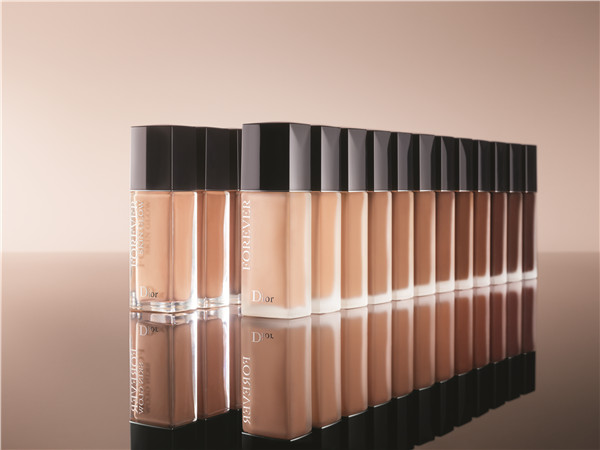 迪奥凝脂恒久粉底液适合什么肤质,dior迪奥凝脂恒久亮泽粉底液测评