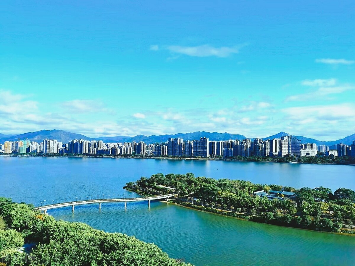 国庆必背15首诗,国庆经典古诗词推荐