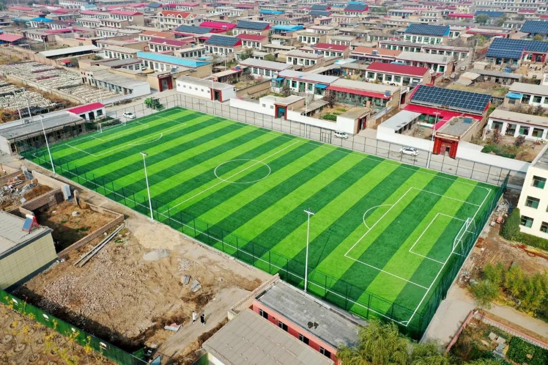 清徐吴村足球场,走踢球去史铁生