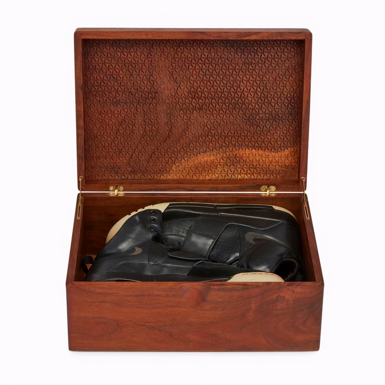 侃爷耐克红椰子多少双,侃爷椰子鞋记录