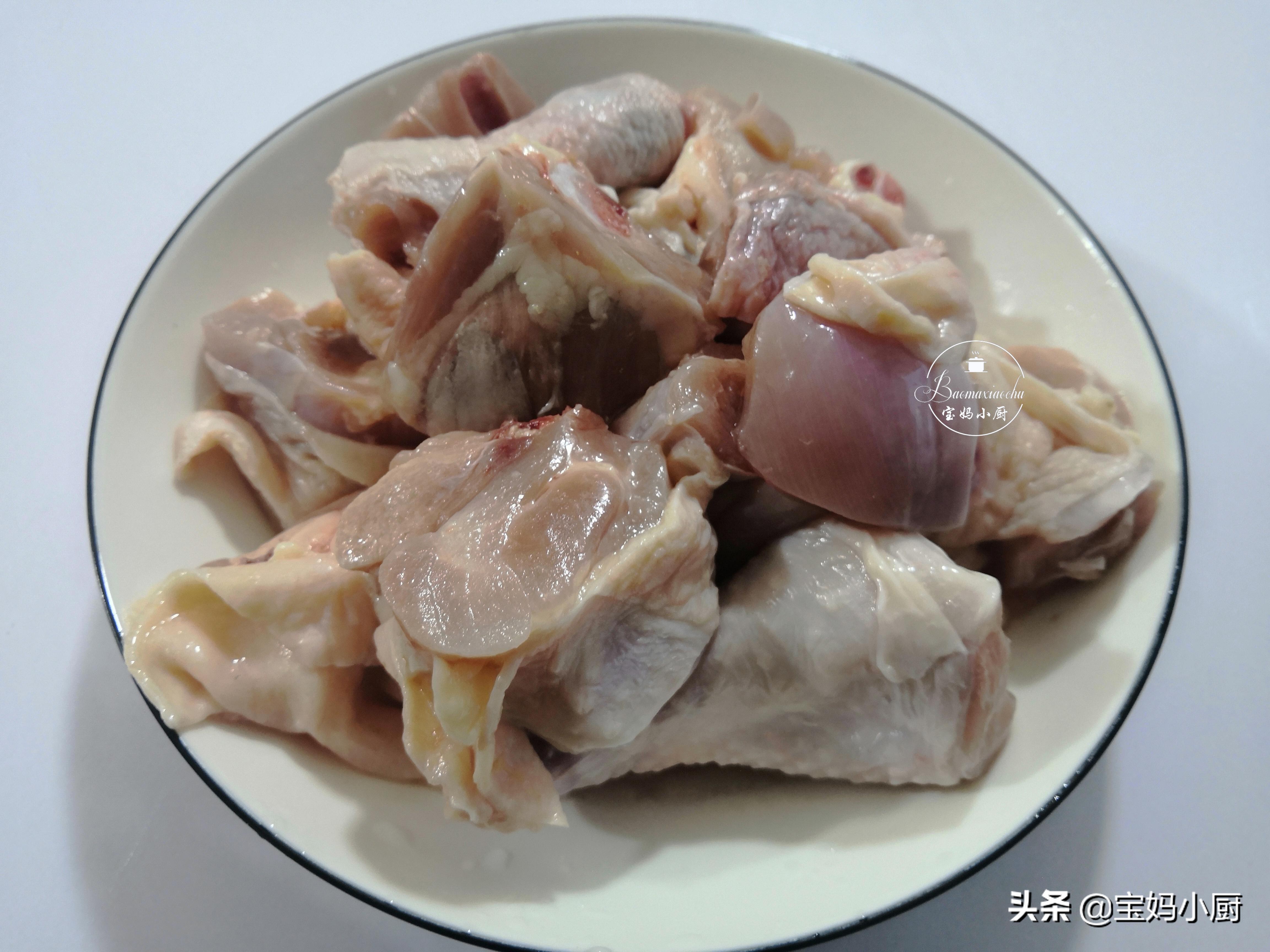 炖鸡肉不柴的做法,炖鸡肉焯水的做法