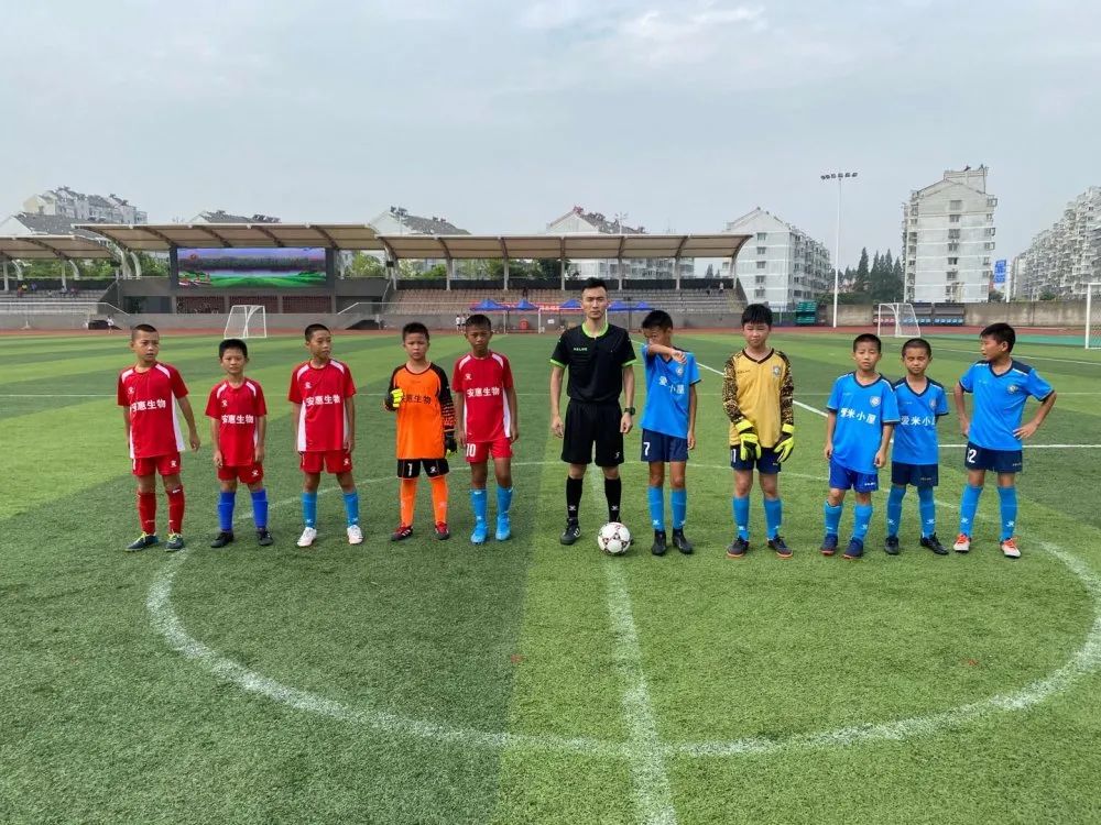 海门港新区实验小学足球队,经开区实验小学足球比赛