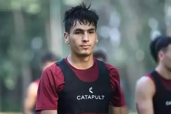 全运会陕西u18男足夺冠领奖,陕西省u18足球总决赛