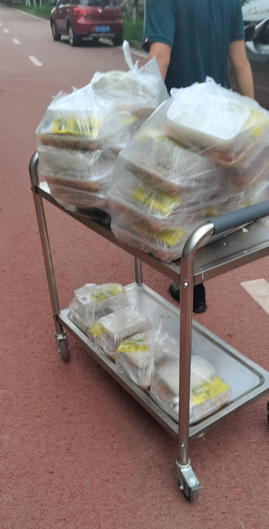 奋战疫情一线的医护们,抗击疫情奋战一线医护