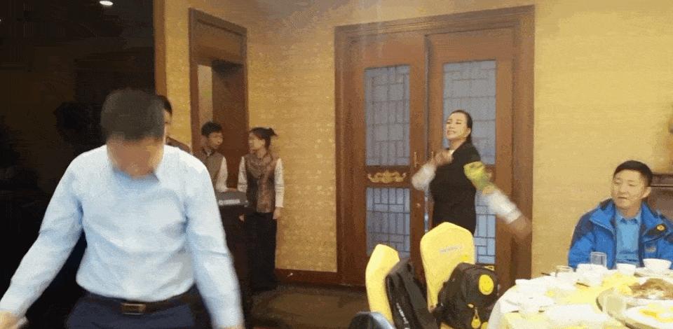 刘晓庆回顾十六年前的逃税案始末,刘晓庆当年欠了多少税款