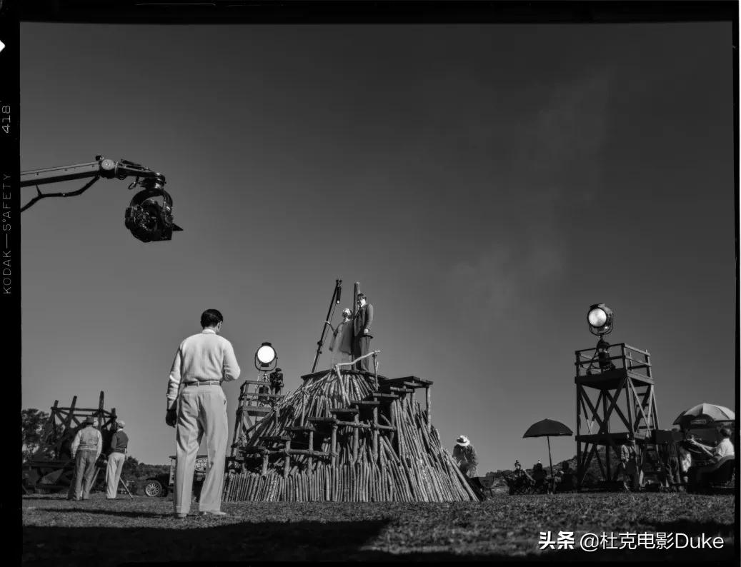 双面「芬奇」，双面「曼克」，暌违六年，预定奥斯卡？